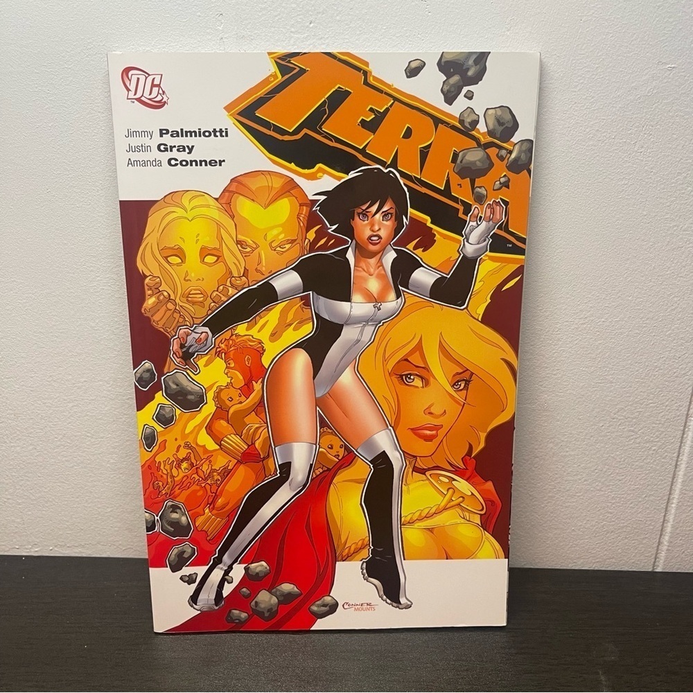 Terra Graphic Novel DC Comics 2009 First Printing Jimmy Palmiotti TPB OOP